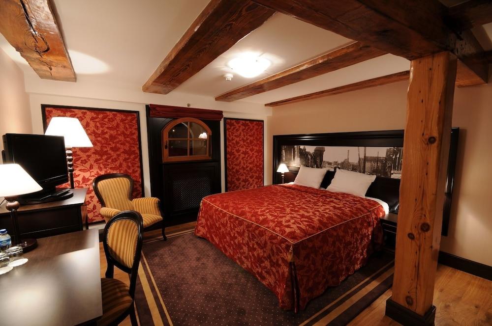 Hotel Gdansk Boutique Exterior photo A room at the hotel